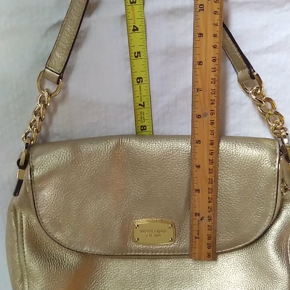 **WKEND SALE** Michael Kors Metallic Pale Gold Bedford Tassel Med - Picture 10 of 16